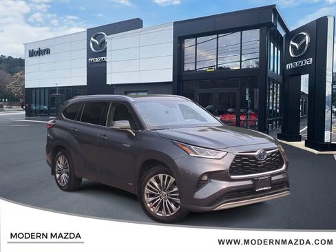 Used 2020 Toyota Highlander Platinum AWD/4WD image 1