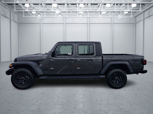 Used 2023 Jeep Gladiator Sport w/ Trailer Tow Package AWD/4WD image 2