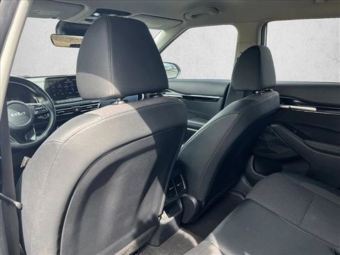 Used 2023 Kia Seltos S w/ Navigation Package image 16