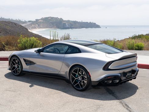 Used 2026 Aston Martin Vanquish image 4