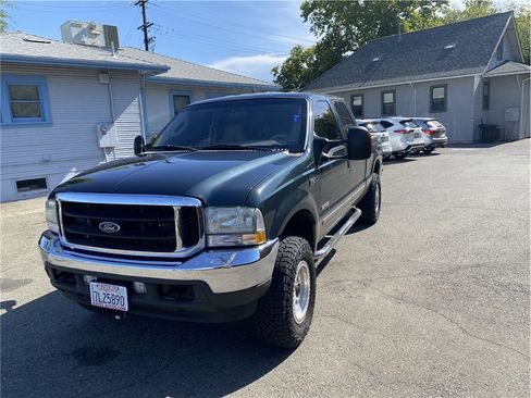 Used 2004 Ford F250 Lariat image 3