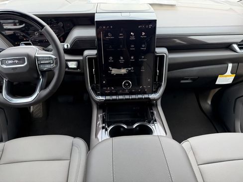 New 2026 GMC Yukon XL Elevation image 16