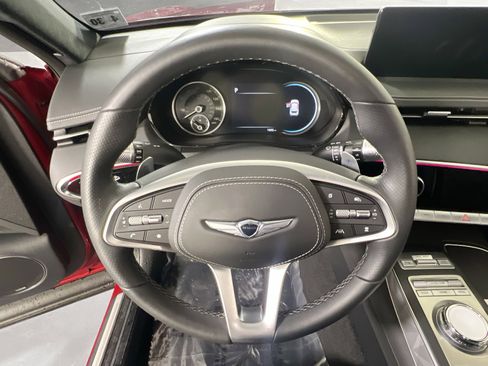 Used 2025 Genesis GV70 3.5T Sport w/ Sport Advanced Package image 11