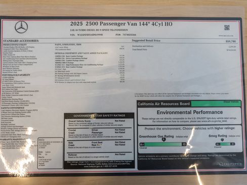 Used 2025 Mercedes-Benz Sprinter 2500 image 33