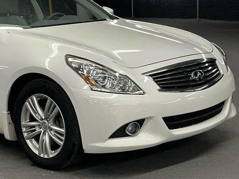 Used 2015 INFINITI Q40 w/ Moonroof Package image 36