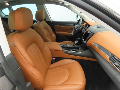 Used 2022 Maserati Levante Modena image 19