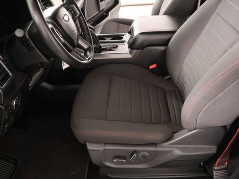 Used 2018 Ford F150 XLT w/ Equipment Group 302A Luxury AWD/4WD image 13