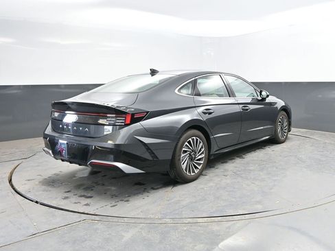 Used 2025 Hyundai Sonata SEL FWD image 7