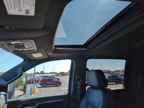 Used 2024 Chevrolet Silverado 3500 High Country w/ High Country Premium Package image 15