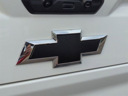 Certified 2025 Chevrolet Silverado 2500 ZR2 image 31