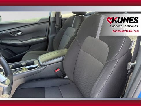 Used 2024 Nissan Sentra SV FWD image 18