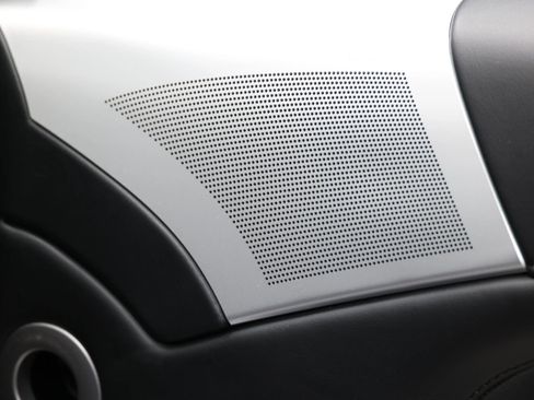 Used 2015 Aston Martin DB9 Volante RWD image 69