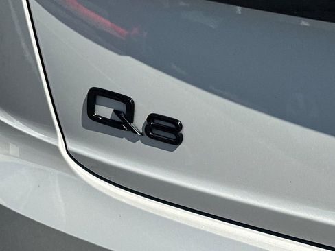 Used 2022 Audi Q8 Prestige AWD/4WD image 34
