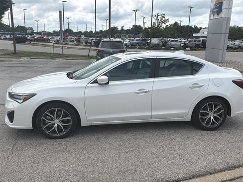 Used 2021 Acura ILX w/ Premium Package FWD image 6