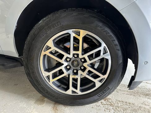 Used 2025 Ford Expedition Active image 52