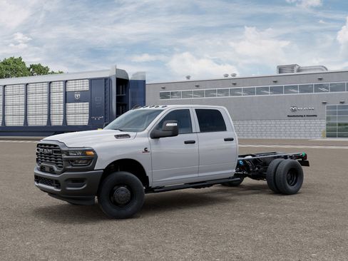 New 2026 RAM 3500 Tradesman AWD/4WD image 2