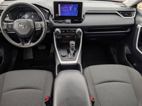 Used 2025 Toyota RAV4 XLE image 11