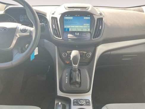 Used 2016 Ford Escape SE w/ Equipment Group 201A image 9