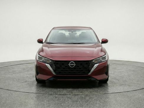 Used 2025 Nissan Sentra SV image 2