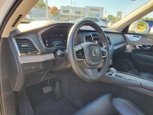 Used 2023 Volvo XC90 B6 Ultimate w/ Lounge Package image 11