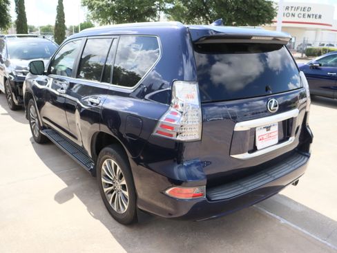Used 2020 Lexus GX 460 Luxury w/ Accessory Package AWD/4WD image 6