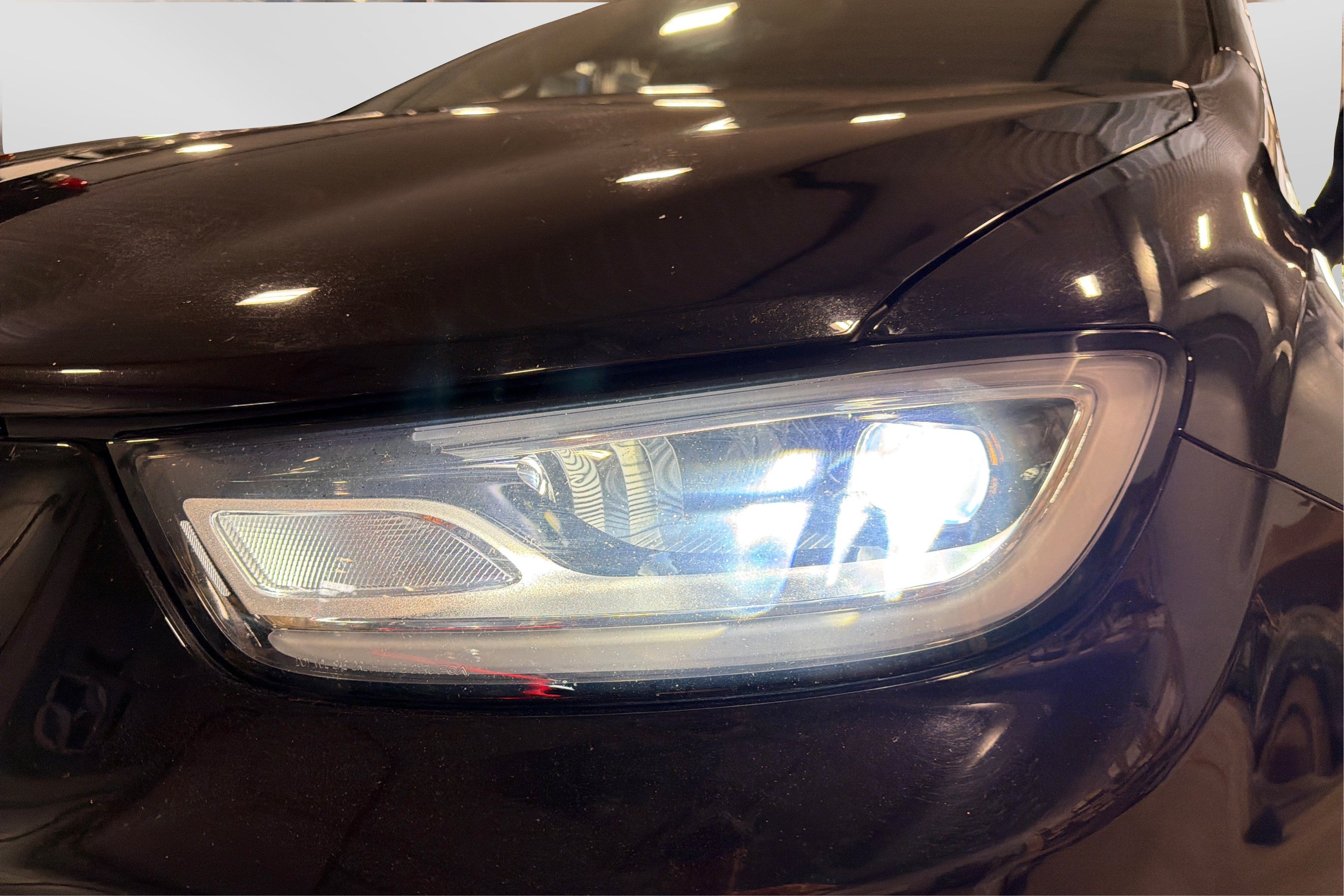 Used 2025 Chrysler Pacifica Select FWD image 13