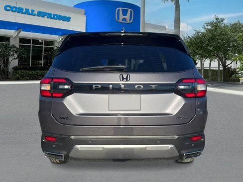 New 2026 Honda Pilot Touring image 4