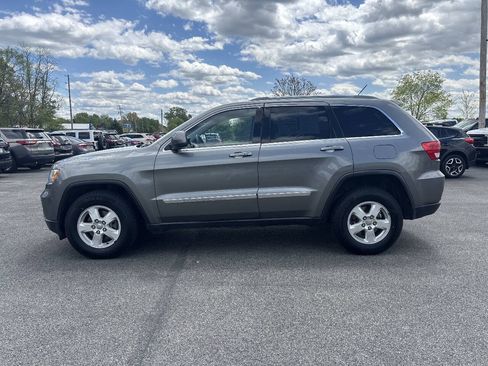 Used 2012 Jeep Grand Cherokee Laredo w/ Laredo E Group AWD/4WD image 4