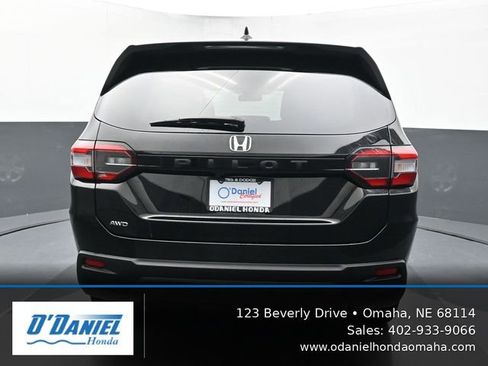 Used 2024 Honda Pilot LX image 5