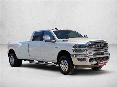 New 2026 RAM 3500 Laramie AWD/4WD image 6