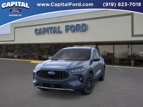 New 2026 Ford Escape SE image 2