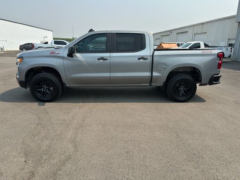 Used 2024 Chevrolet Silverado 1500 Custom Trail Boss AWD/4WD image 12