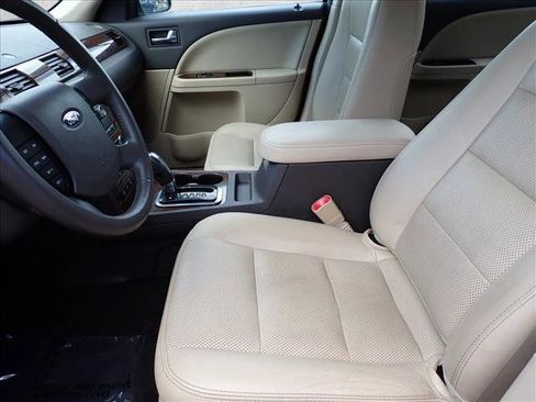 Used 2008 Ford Taurus SEL FWD image 11