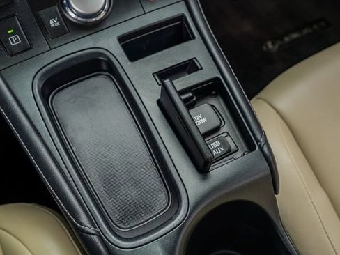 Used 2011 Lexus CT 200h Premium FWD image 29