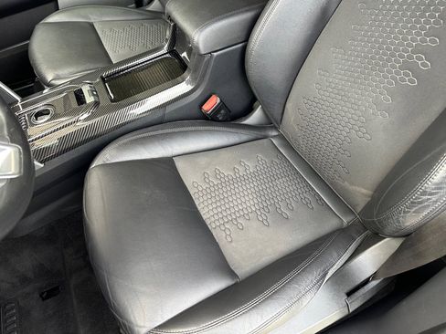 Used 2019 Land Rover Discovery Sport SE image 13