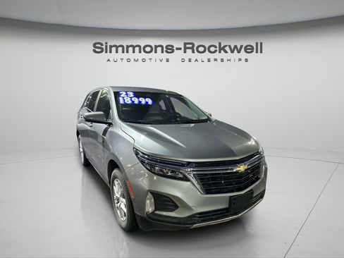 Used 2023 Chevrolet Equinox LT image 4