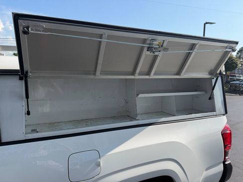 Used 2022 Toyota Tacoma SR RWD image 27