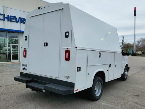 New 2025 Chevrolet Express 3500 w/ Power Convenience Package RWD image 5