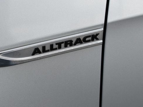 Used 2017 Volkswagen Golf Alltrack SE AWD/4WD image 49