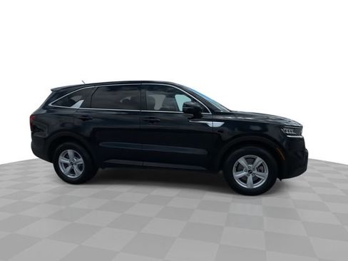 Used 2021 Kia Sorento LX FWD image 9