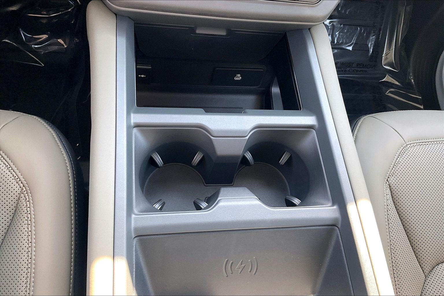 New 2026 Land Rover Defender 110 S AWD/4WD image 24