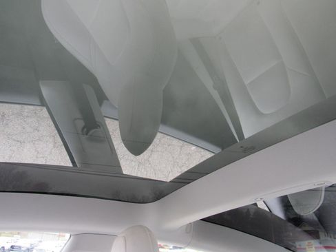 Used 2022 Tesla Model 3 Long Range image 21