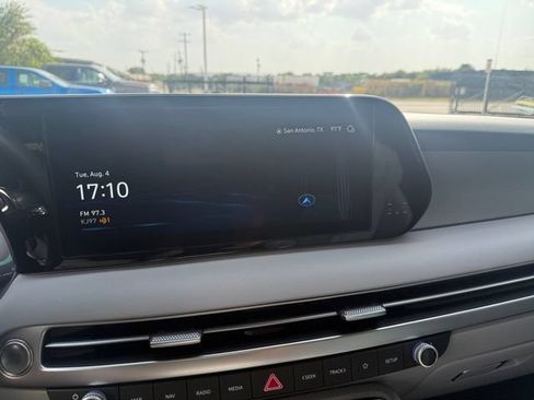 Used 2025 Hyundai Palisade SEL FWD image 8