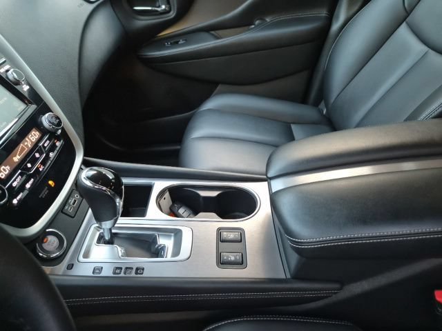 Used 2024 Nissan Murano SV AWD/4WD image 16