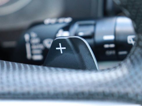 Used 2024 Mitsubishi Outlander SE image 25