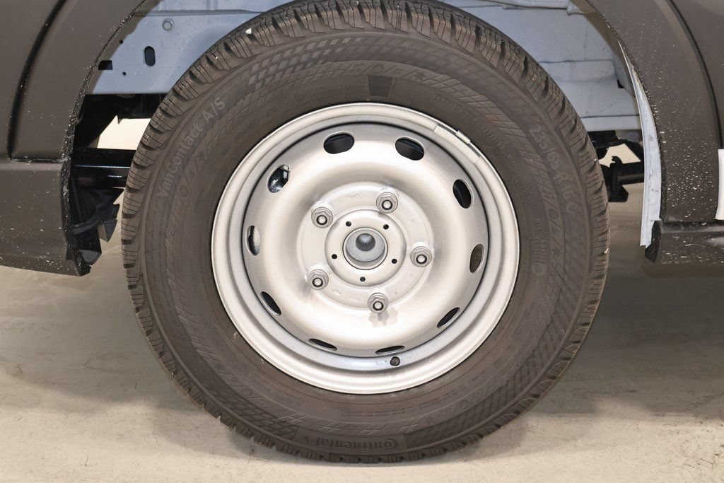 New 2026 Ford Transit 250 148 Medium Roof RWD image 32
