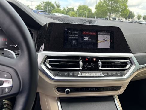 Used 2020 BMW 330i Sedan w/ Driving Assistance Package RWD image 30