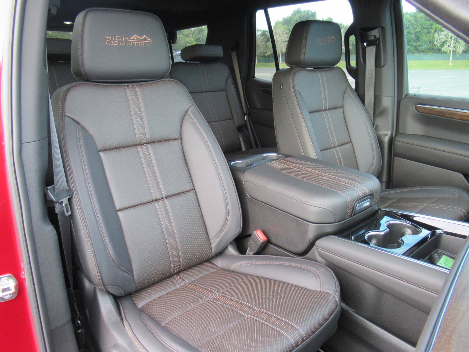 New 2026 Chevrolet Tahoe High Country w/ Sun And Tow Package AWD/4WD image 9