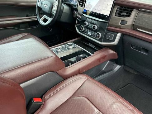 Certified 2023 Ford Expedition Limited image 15