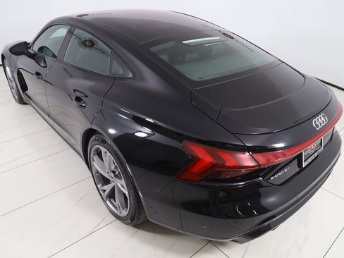 Used 2023 Audi e-tron GT Premium Plus image 29